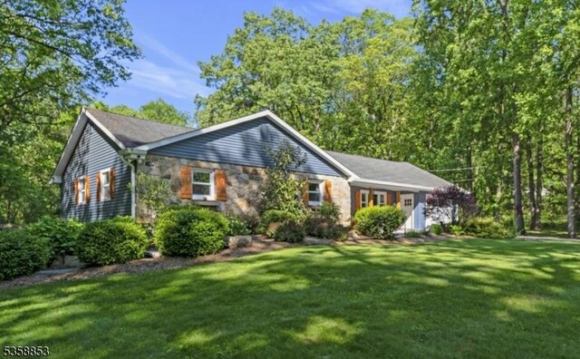 439 Mountain View Rd, Franklin Twp, NJ 08802 - single story home featuring a front yard and stone siding