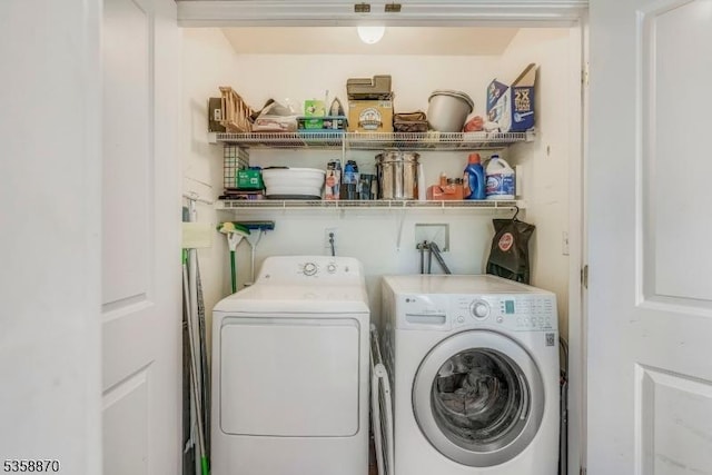 221 Sussex Ave, Andover Twp, NJ 07860 - laundry area with washing machine and dryer