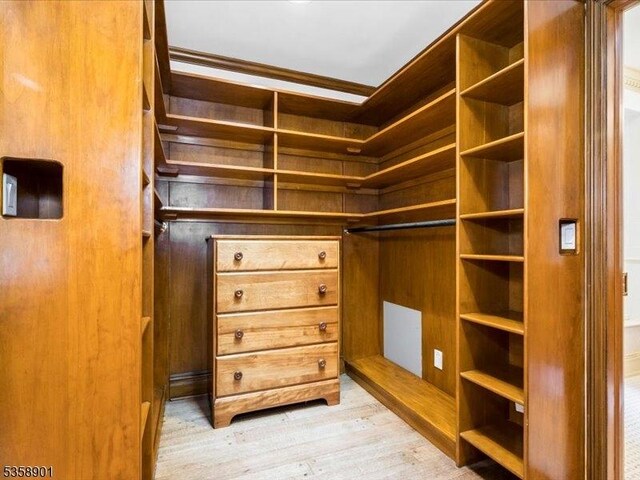 9 Brookside Ter, North Caldwell Boro, NJ 07006
