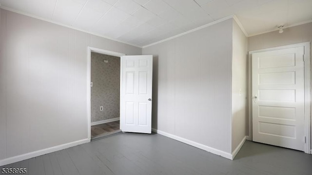 118 S 7th Ave, Manville Boro, NJ 08835 - unfurnished room featuring crown molding, wood finished floors, and baseboards