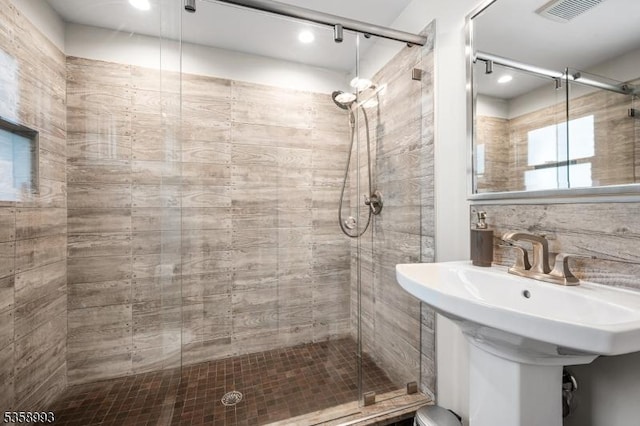 110 William St, Clark Twp, NJ 07066 - full bath featuring a shower stall and a sink