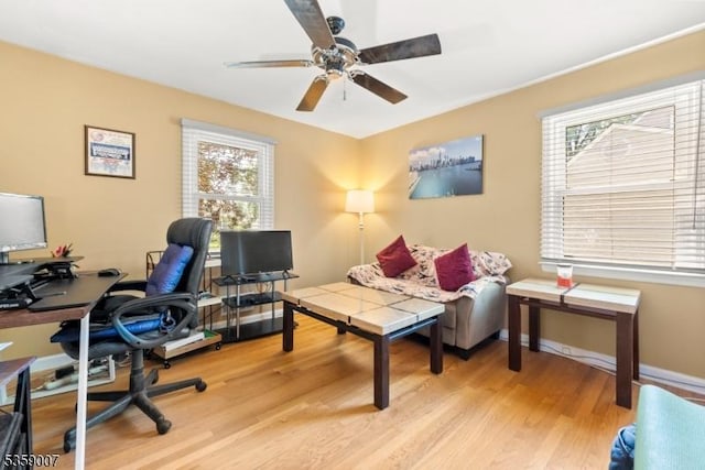 580 Mountainview Dr, North Plainfield Boro, NJ 07063 - home office with ceiling fan, light wood-type flooring, and baseboards