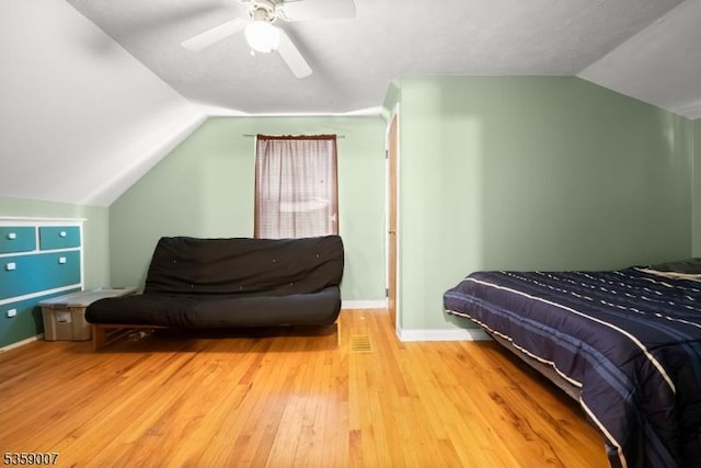 580 Mountainview Dr, North Plainfield Boro, NJ 07063 - bedroom featuring vaulted ceiling, wood finished floors, baseboards, and ceiling fan