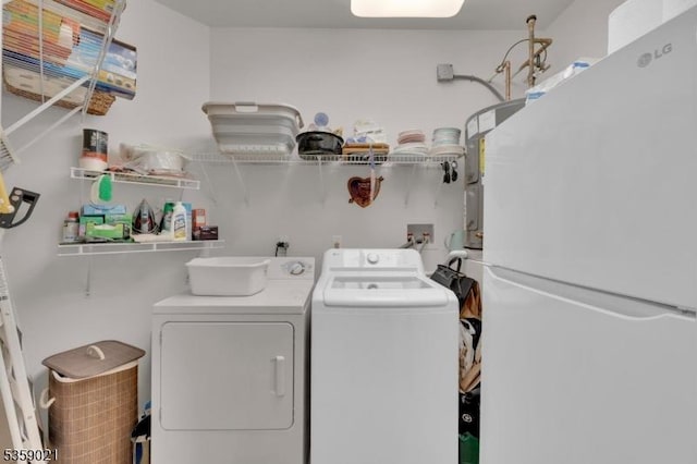 7013 Brookfield Glen Dr, White Twp, NJ 07823 - laundry room with washing machine and clothes dryer