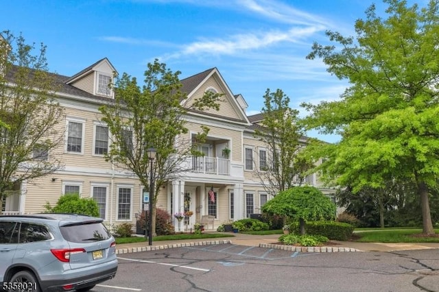 7013 Brookfield Glen Dr, White Twp, NJ 07823 - view of front of home with uncovered parking
