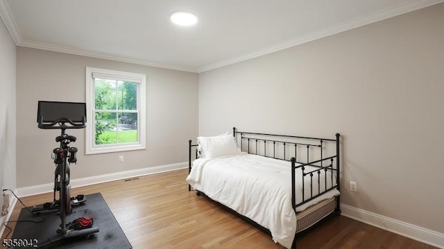 6 Balfour Ln, Scotch Plains Twp, NJ 07076 - bedroom featuring crown molding, wood finished floors, and baseboards