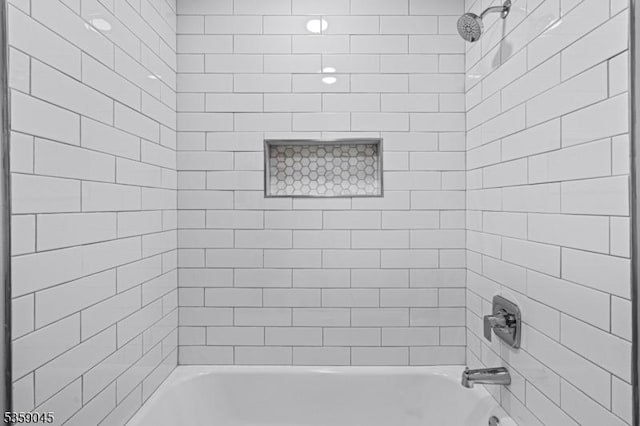 192 Mohawk Trl, Wayne Twp, NJ 07470 - full bathroom featuring bathtub / shower combination