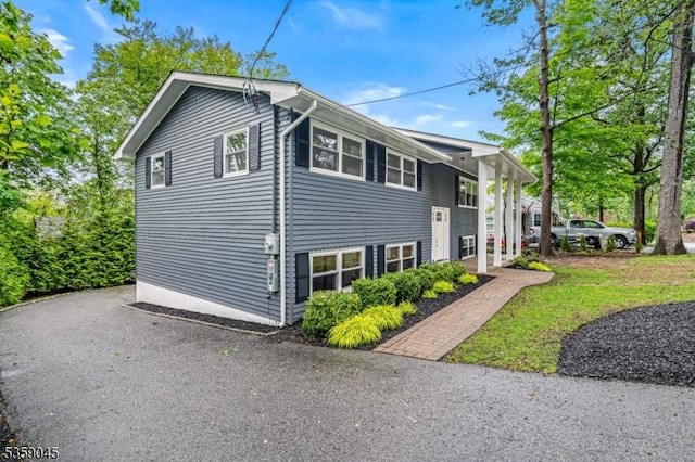 192 Mohawk Trl, Wayne Twp, NJ 07470 - view of side of property