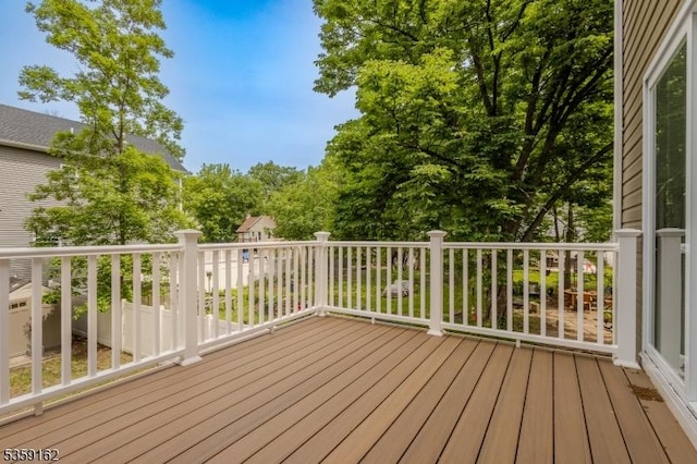 2000 Whittier St, Rahway City, NJ 07065 - view of wooden deck