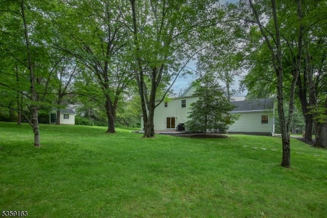 41 Lake Rd, Bernards Twp, NJ 07920 - view of green lawn