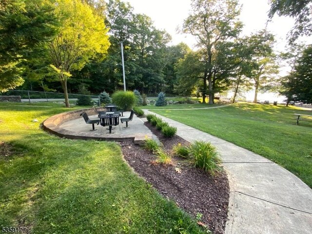 24 Ridgeview Ln Unit 24, Mount Arlington Boro, NJ 07856 - view of community featuring a patio