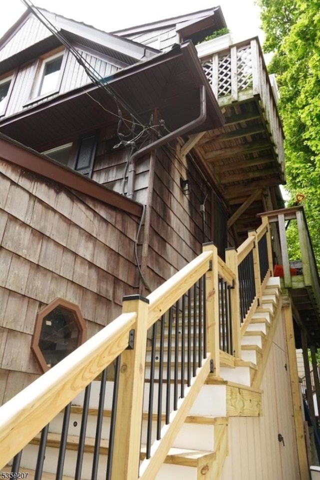 115 Navesink Ave, Highlands Boro, NJ 07732 - view of side of home with stairs