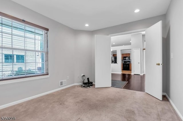 376 Finch Ln, Bedminster Twp, NJ 07921 - unfurnished bedroom with carpet floors, baseboards, and recessed lighting