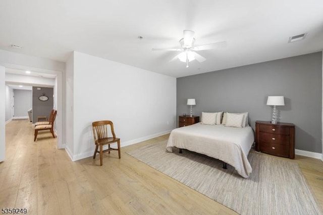 29 E Price St Unit 2, Linden City, NJ 07036 - bedroom with light wood-style floors, baseboards, and a ceiling fan