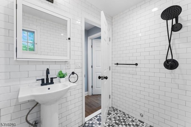 359 Dogwood Way, Mountainside Boro, NJ 07092 - full bathroom featuring a tile shower and tile walls