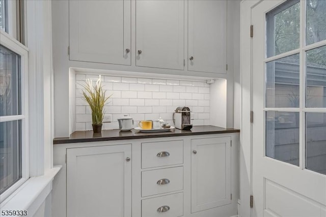 48 Baltusrol Way, Millburn Twp, NJ 07078 - bar area featuring decorative backsplash