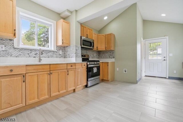 1153 Margaret St, Teaneck Twp, NJ 07666