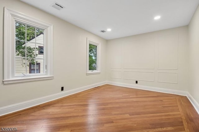 371 Franklin Pl S, Orange Village Twp, NJ 07079 - spare room featuring light wood-style floors and recessed lighting