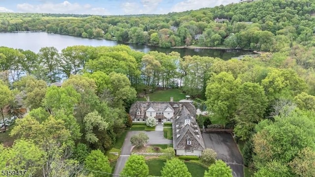 259 Indian Trail Dr, Franklin Lakes Boro, NJ 07417 - aerial view of property and surrounding area featuring a heavily wooded area and a nearby body of water
