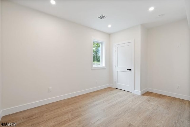 1 Willow Pl, East Hanover Twp, NJ 07936 - unfurnished room featuring light wood-style floors, baseboards, and recessed lighting