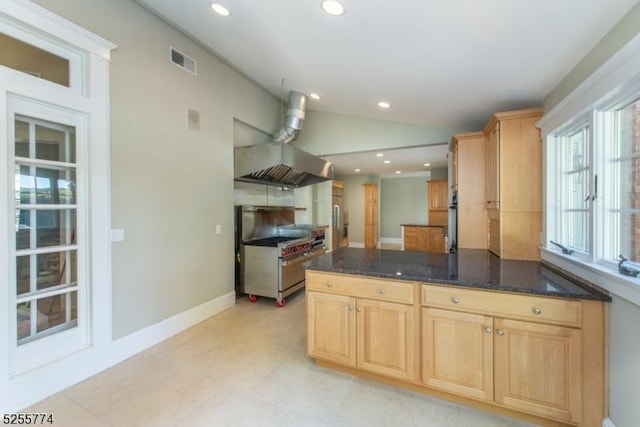 1 Brook Valley Ter, Kinnelon Boro, NJ 07405 - kitchen featuring light brown cabinetry, high end stove, vaulted ceiling, recessed lighting, and a peninsula