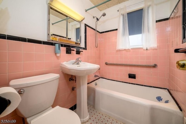 777 W Scott Ave, Rahway City, NJ 07065 - full bath with toilet, tile walls, and  shower combination
