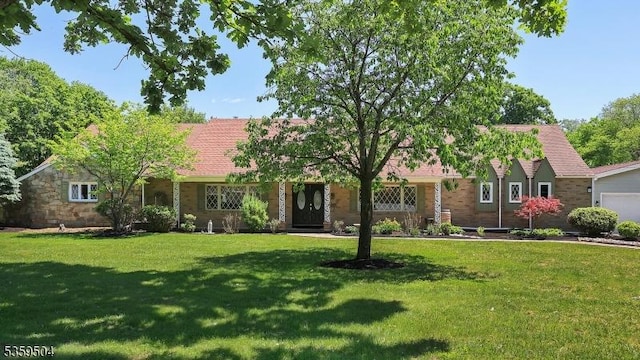 700 Schoolhouse Ln, Bound Brook Boro, NJ 08805 - view of front of house featuring a front yard