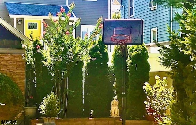 409 Washington St, Carlstadt Boro, NJ 07072 - view of yard