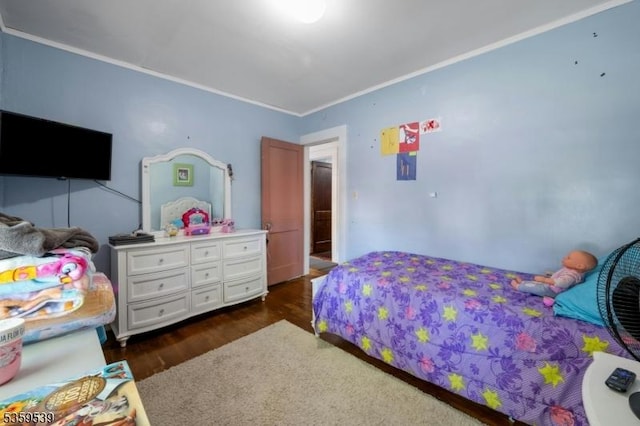 139 Pine Grove Ter, Newark City, NJ 07106 - bedroom featuring dark wood-style flooring and ornamental molding