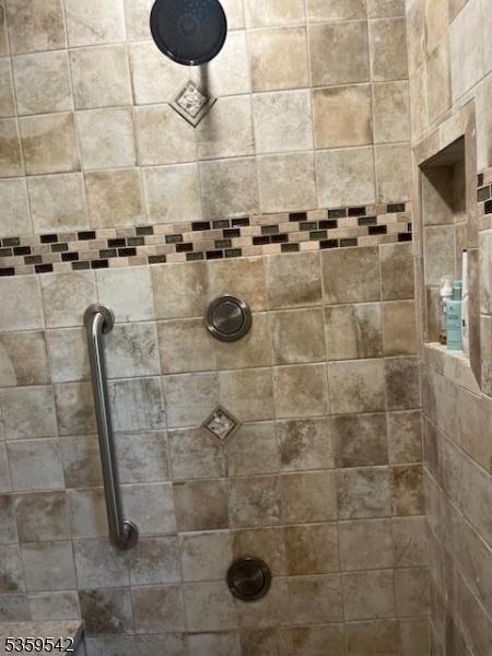 2 Erin Ln, Vernon Twp, NJ 07422 - full bath with tiled shower