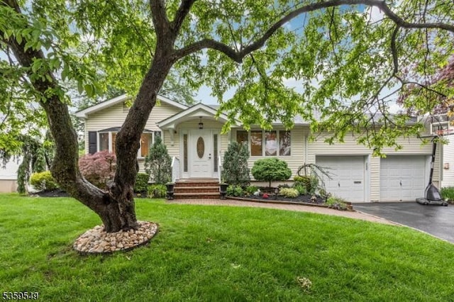 55 Nomahegan Ct, Cranford Twp, NJ 07016 - ranch-style home with driveway, a front lawn, and a garage