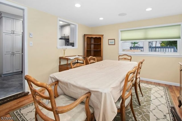 184 Locust Dr, Union Twp, NJ 07083 - dining room with light wood-style flooring, baseboards, and recessed lighting