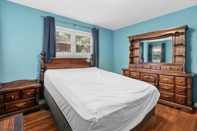 184 Locust Dr, Union Twp, NJ 07083 - bedroom featuring wood finished floors