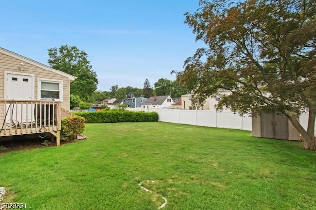 184 Locust Dr, Union Twp, NJ 07083 - view of yard featuring a wooden deck