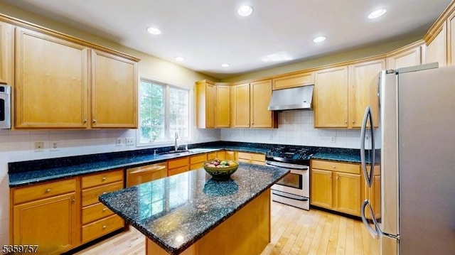 34 Watchung Dr, Bernards Twp, NJ 07920 - kitchen with appliances with stainless steel finishes, under cabinet range hood, a sink, backsplash, and light wood-style flooring