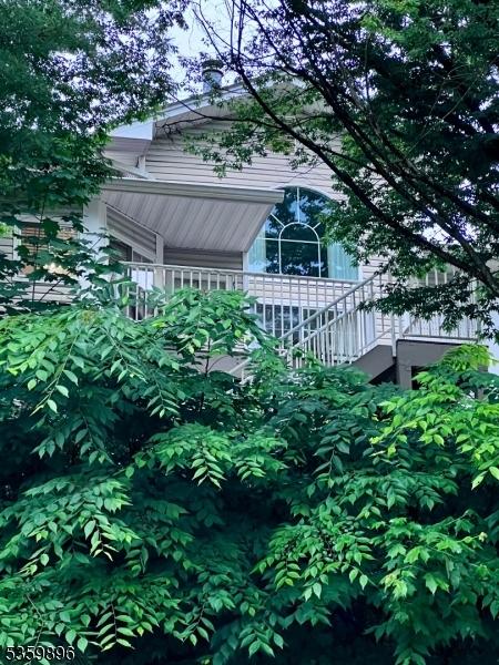 65 Academy Ct, Bedminster Twp, NJ 07921 - view of home's exterior