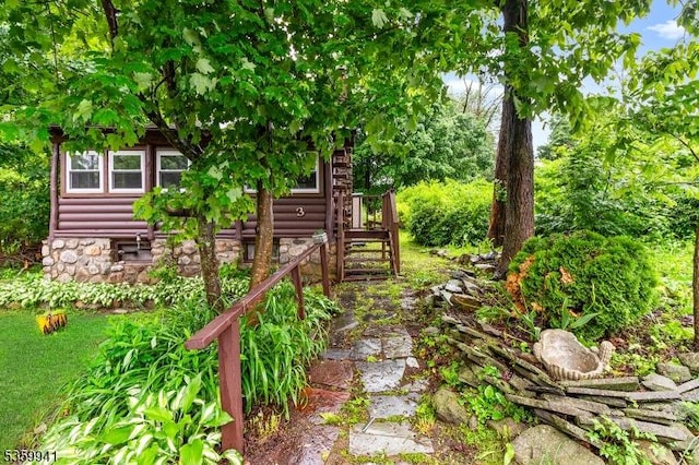 13 Alturas Rd, Vernon Twp, NJ 07422 - view of yard featuring stairway