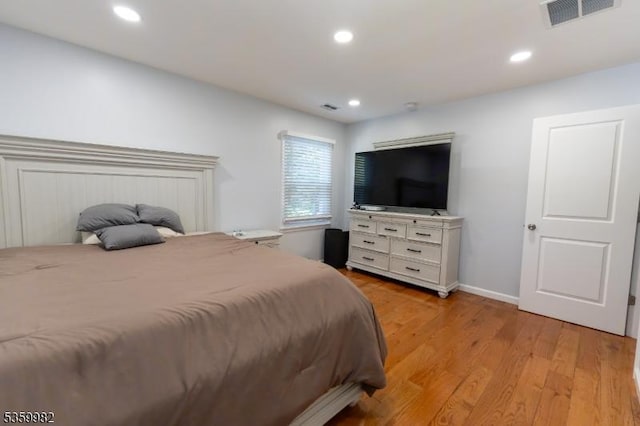128 Jay Pl, Middlesex Boro, NJ 08846 - bedroom featuring light wood finished floors, recessed lighting, and baseboards