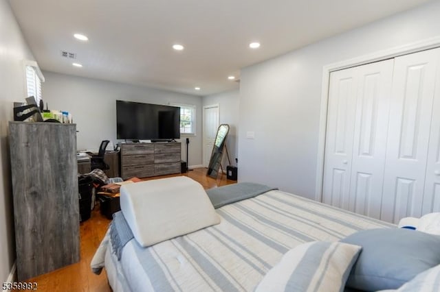 128 Jay Pl, Middlesex Boro, NJ 08846 - bedroom with light wood-type flooring and recessed lighting