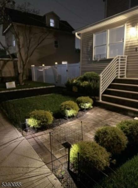 284 W Webster Ave, Roselle Park Boro, NJ 07204 - view of yard
