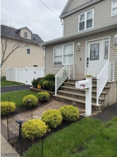 284 W Webster Ave, Roselle Park Boro, NJ 07204 - view of front facade with entry steps