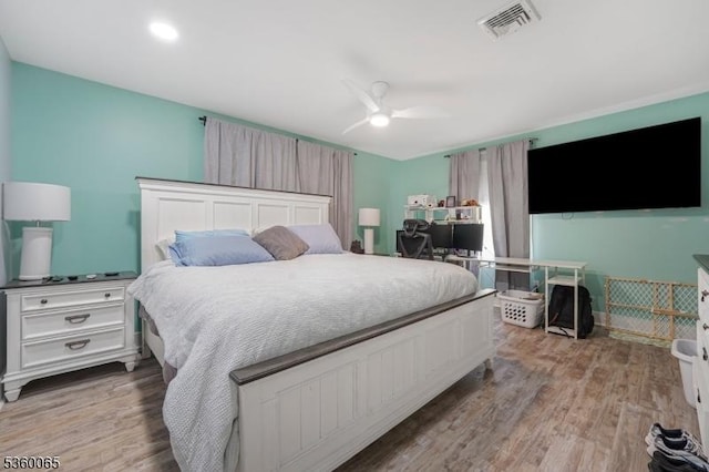 26 Danville Mountain Rd, Liberty Twp, NJ 07838 - bedroom with wood finished floors and a ceiling fan