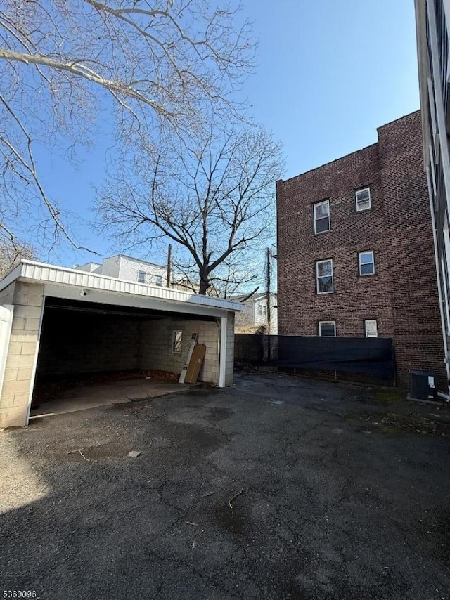 85 Tillinghast St, Newark City, NJ 07108 - garage with central AC