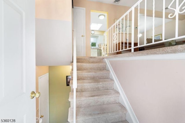 54 Pitman Rd, Parsippany-Troy Hills Twp, NJ 07054 - view of stairway