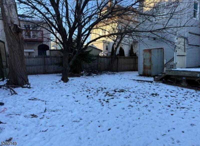215 Park Ave, Nutley Twp, NJ 07110 - view of yard layered in snow