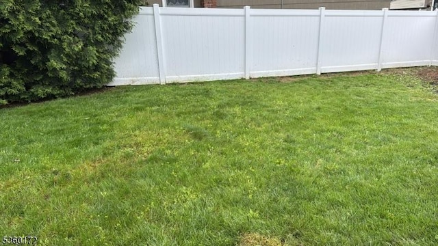20 Wick Dr, Woodbridge Twp, NJ 08863 - view of yard