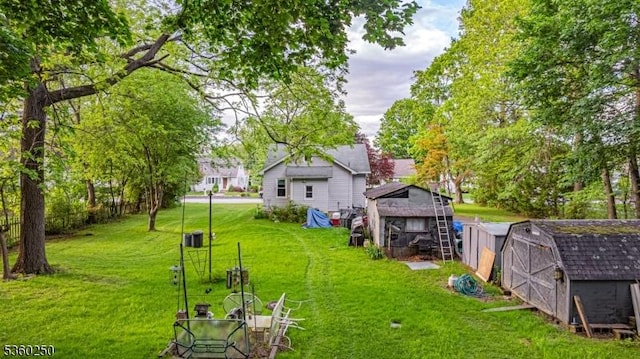 52 S 2nd Ave, Mine Hill Twp, NJ 07803 - view of green lawn