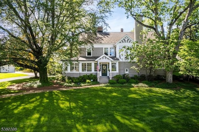 140 Fairmount Ave, Chatham Boro, NJ 07928 - shingle-style home with a front lawn and a chimney