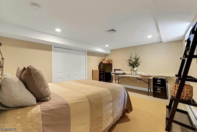 325 Hobar Ct, Franklin Lakes Boro, NJ 07417 - bedroom featuring recessed lighting and a closet