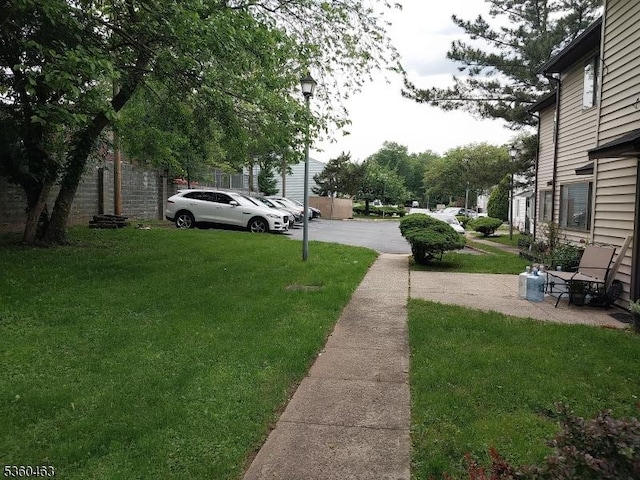 281 Reynolds Ter Unit 24, City Of Orange Twp, NJ 07050 - view of green lawn